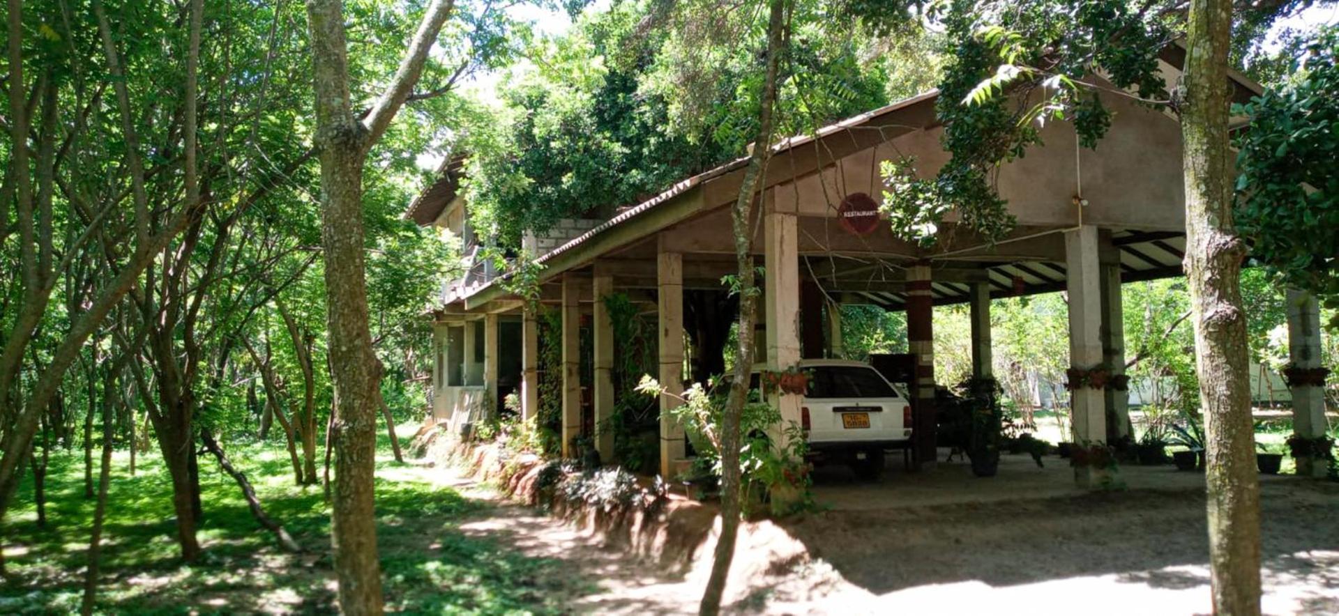 Lavish Eco Jungle Hotel Tissamaharama Exterior foto