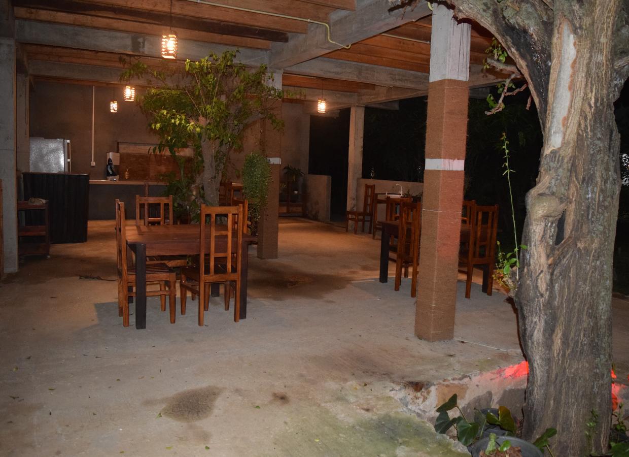 Lavish Eco Jungle Hotel Tissamaharama Exterior foto